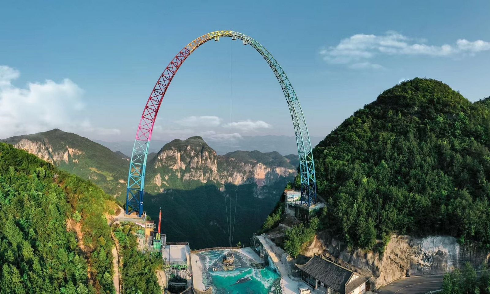 China has built the world's largest and scariest swing
